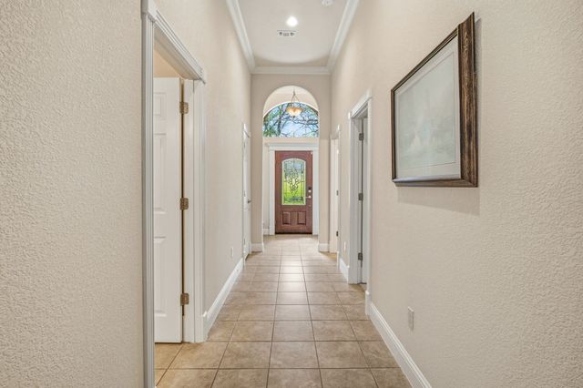 137 N Natural Spring Lane, Azle, TX 76020