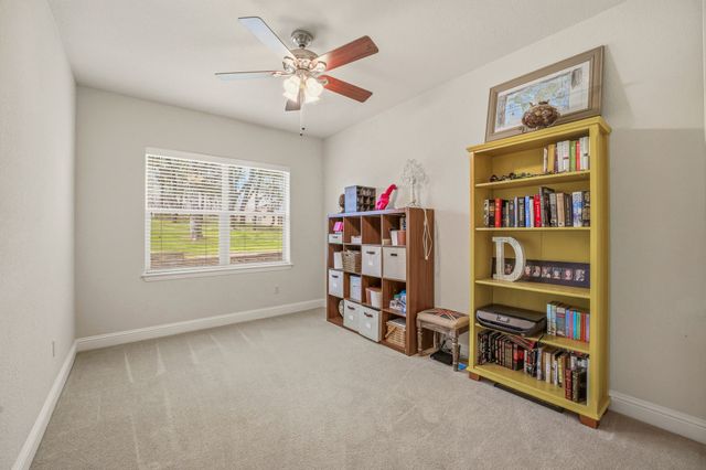 137 N Natural Spring Lane, Azle, TX 76020