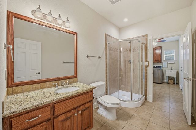 137 N Natural Spring Lane, Azle, TX 76020