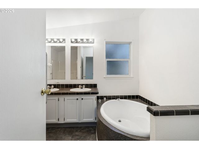 20850 Ne HIGHWAY 240, Newberg, OR 97132