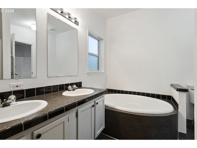 20850 Ne HIGHWAY 240, Newberg, OR 97132