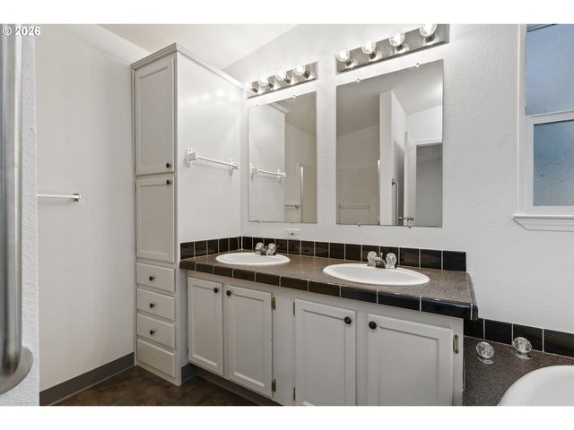 20850 Ne HIGHWAY 240, Newberg, OR 97132