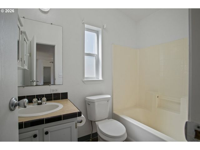 20850 Ne HIGHWAY 240, Newberg, OR 97132