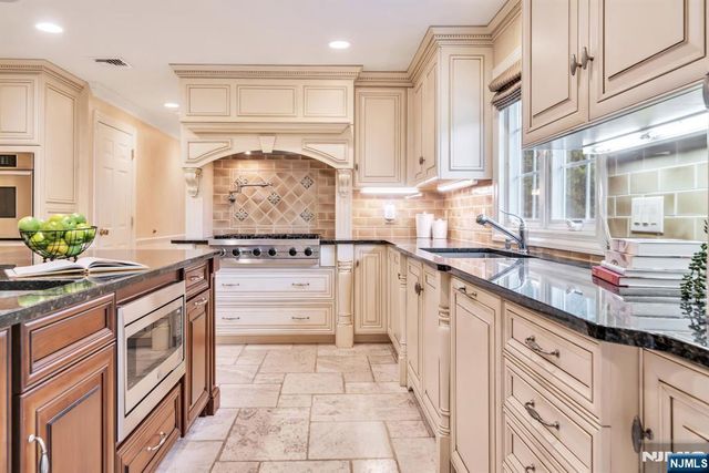 56 Arnold Avenue, Closter, NJ 07624