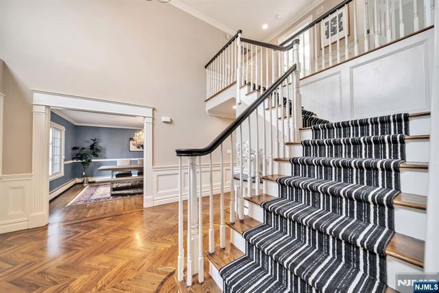 56 Arnold Avenue, Closter, NJ 07624