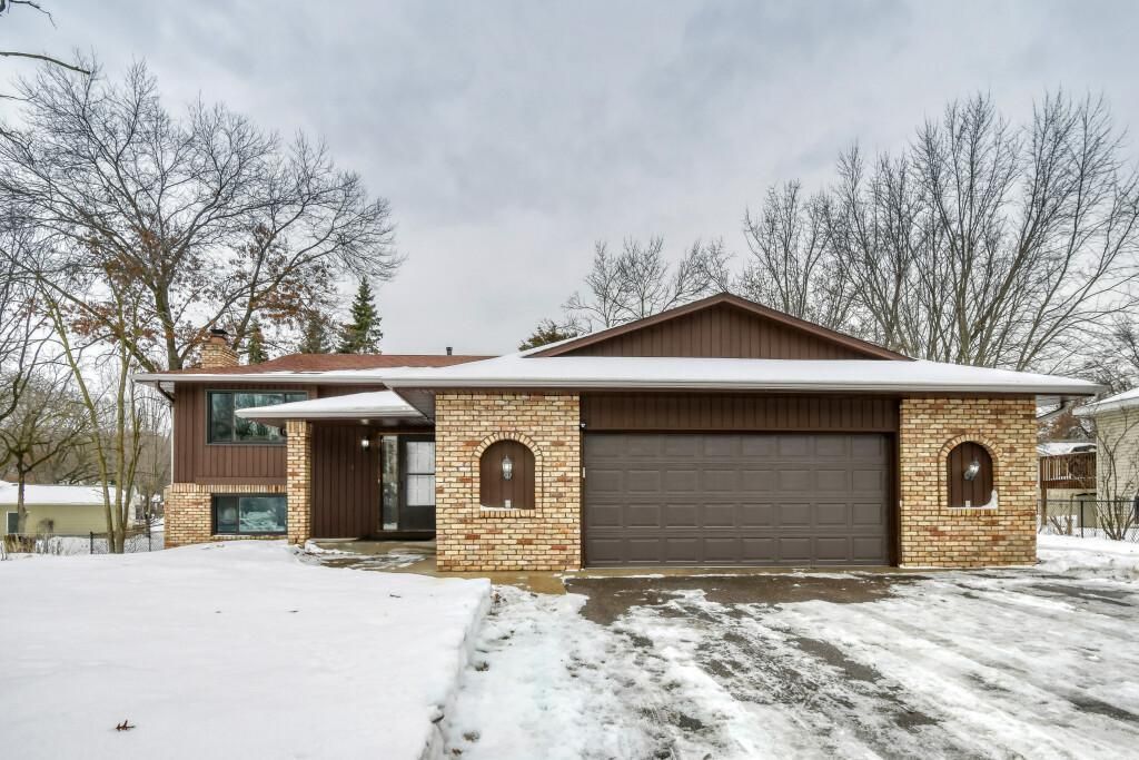 398 120th Lane NW, Coon Rapids, MN 55448