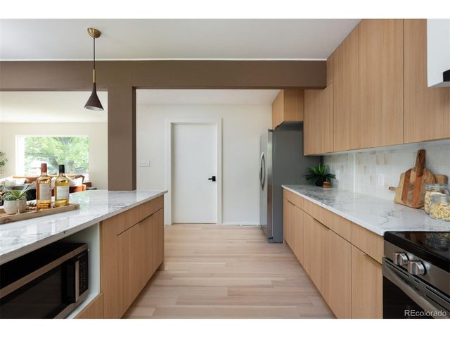 1055 Yank St, Golden, CO 80401
