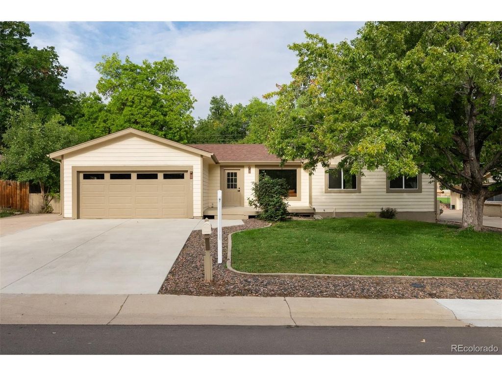 1055 Yank St, Golden, CO 80401