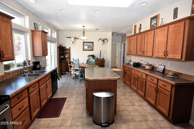 4665 N Lazy Lariat Lane, Rimrock, AZ 86335