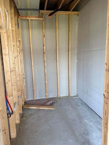 14 Cove Drive, Bay City, MI 48706