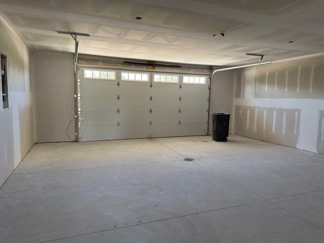 14 Cove Drive, Bay City, MI 48706