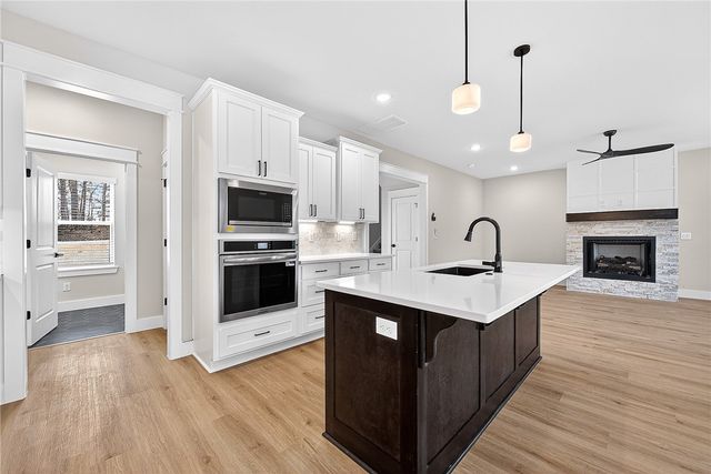 3 Clackmannan Circle, Bella Vista, AR 72715