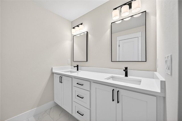 3 Clackmannan Circle, Bella Vista, AR 72715