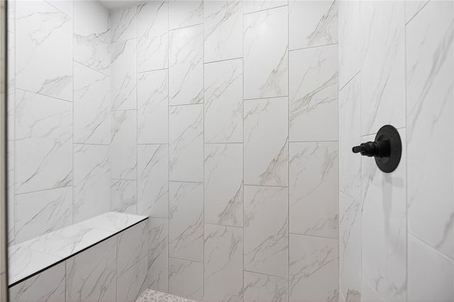 3 Clackmannan Circle, Bella Vista, AR 72715