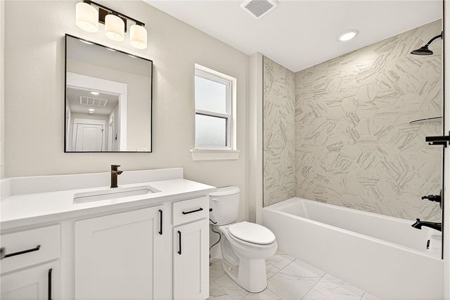 3 Clackmannan Circle, Bella Vista, AR 72715