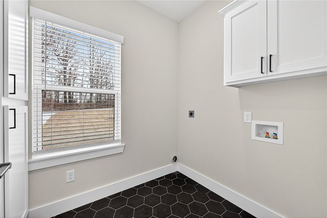 3 Clackmannan Circle, Bella Vista, AR 72715