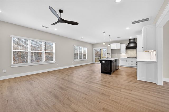 3 Clackmannan Circle, Bella Vista, AR 72715