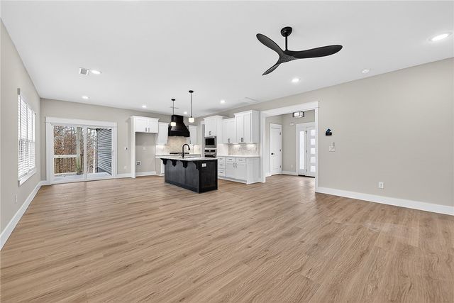 3 Clackmannan Circle, Bella Vista, AR 72715