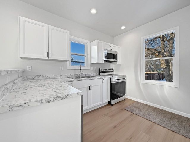 1017 2nd St. NE, Minot, ND 58703