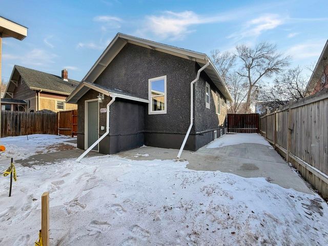 1017 2nd St. NE, Minot, ND 58703