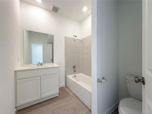 2047 Emerald Lake Trail, Dayton, TX 77535