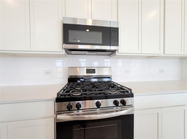 2047 Emerald Lake Trail, Dayton, TX 77535