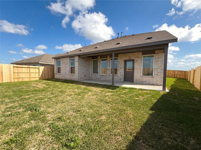 2047 Emerald Lake Trail, Dayton, TX 77535