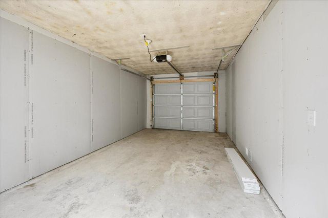 322 REYNARD RD, Kearneysville, WV 25430