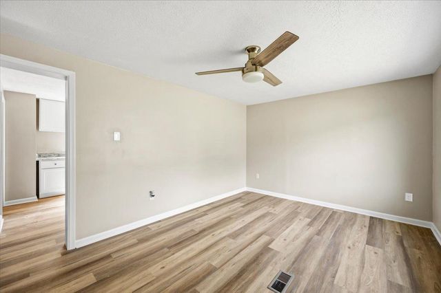 322 REYNARD RD, Kearneysville, WV 25430