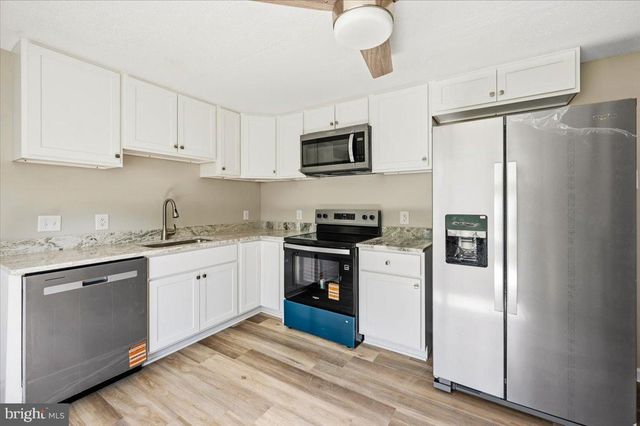 322 REYNARD RD, Kearneysville, WV 25430