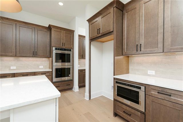 713 Keystone Drive, Woodstock, GA 30188