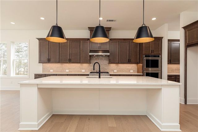 713 Keystone Drive, Woodstock, GA 30188