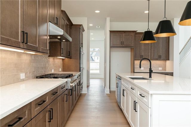 713 Keystone Drive, Woodstock, GA 30188