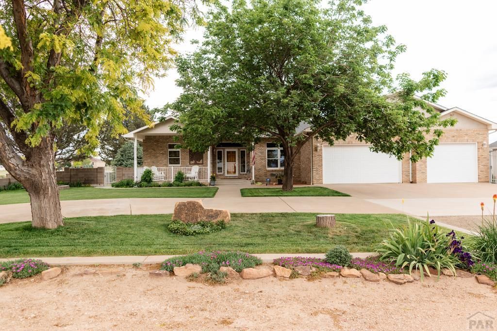 1124 S Hollister Dr, Pueblo West, CO 81007