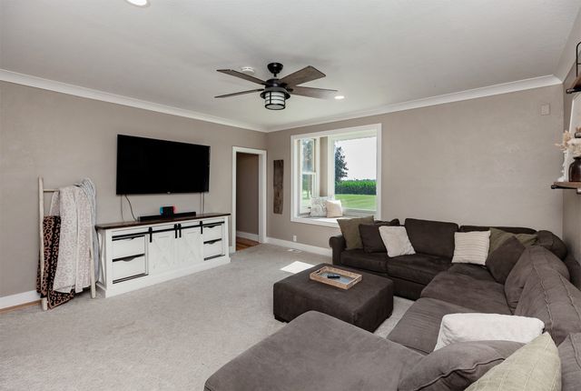 3229 305th Lane, Truro, IA 50257