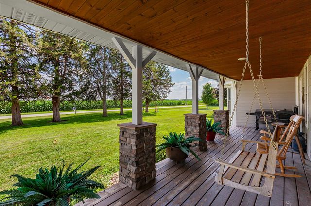 3229 305th Lane, Truro, IA 50257