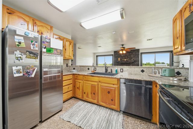 4654 E 181st Street N, Skiatook, OK 74070