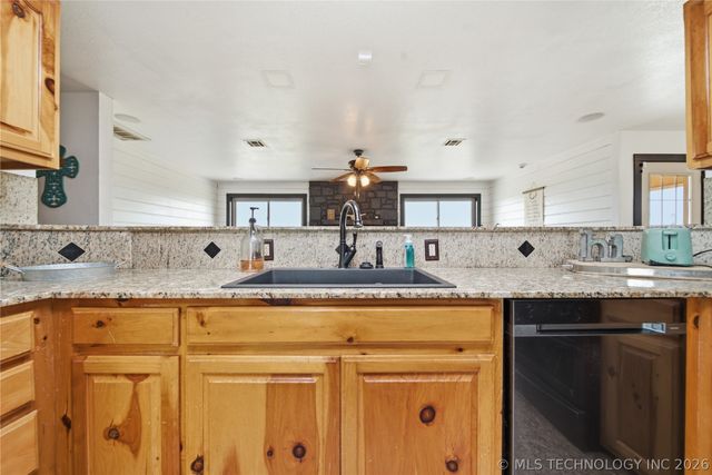 4654 E 181st Street N, Skiatook, OK 74070