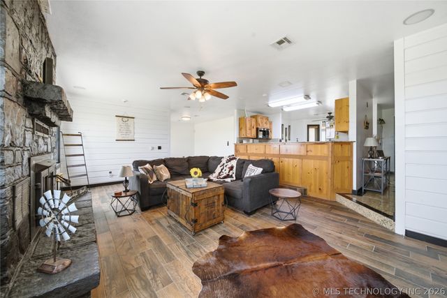 4654 E 181st Street N, Skiatook, OK 74070