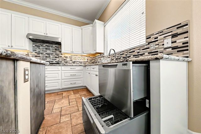2306 Schaeffer Hills Drive, Henderson, NV 89052