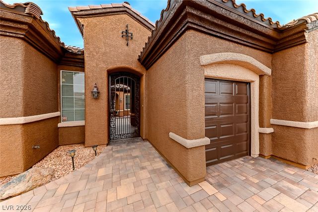 2306 Schaeffer Hills Drive, Henderson, NV 89052
