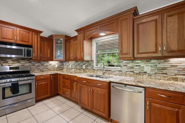 13719 SEMINOLE TRAIL, Wimauma, FL 33598