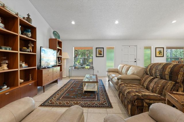 13719 SEMINOLE TRAIL, Wimauma, FL 33598