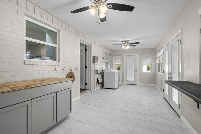 8912 S Hickory Road, Krum, TX 76249
