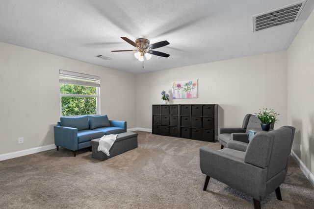 8912 S Hickory Road, Krum, TX 76249