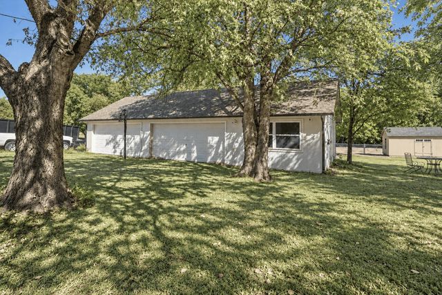 8912 S Hickory Road, Krum, TX 76249