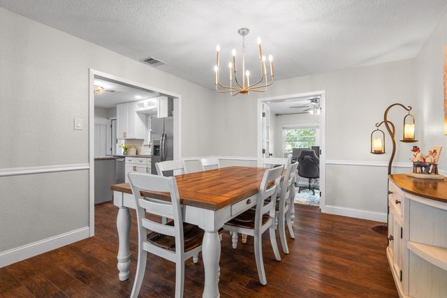 8912 S Hickory Road, Krum, TX 76249