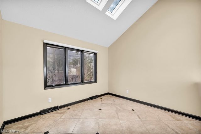 2 Salem Court, Beachwood, OH 44122