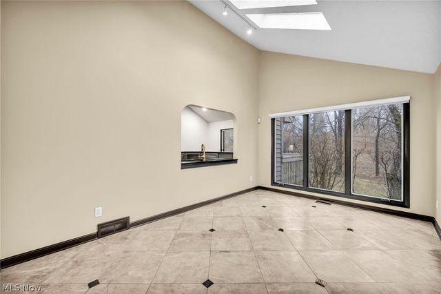 2 Salem Court, Beachwood, OH 44122