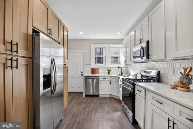 2014 MOORE ST, Philadelphia, PA 19145